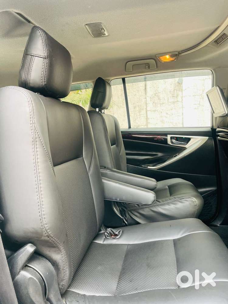 Toyota Innova Crysta 2.8z Automatic, 2016, Diesel