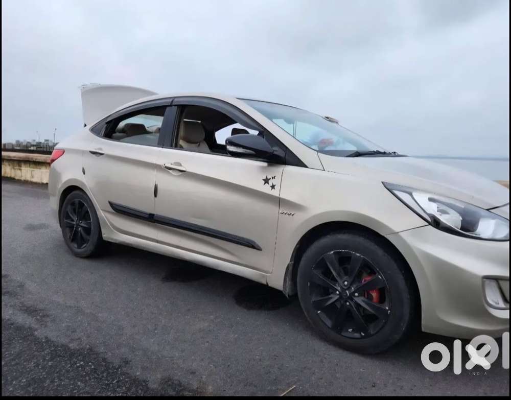 Hyundai Verna Fludic Sx Vtvt