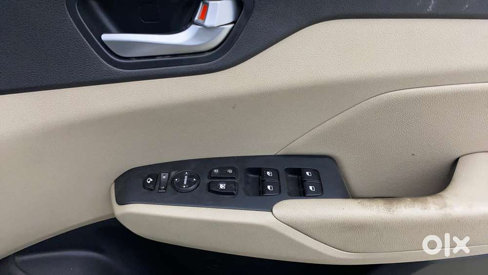 Hyundai Verna 1.6 Sx (o) Vtvt, 2017, Petrol