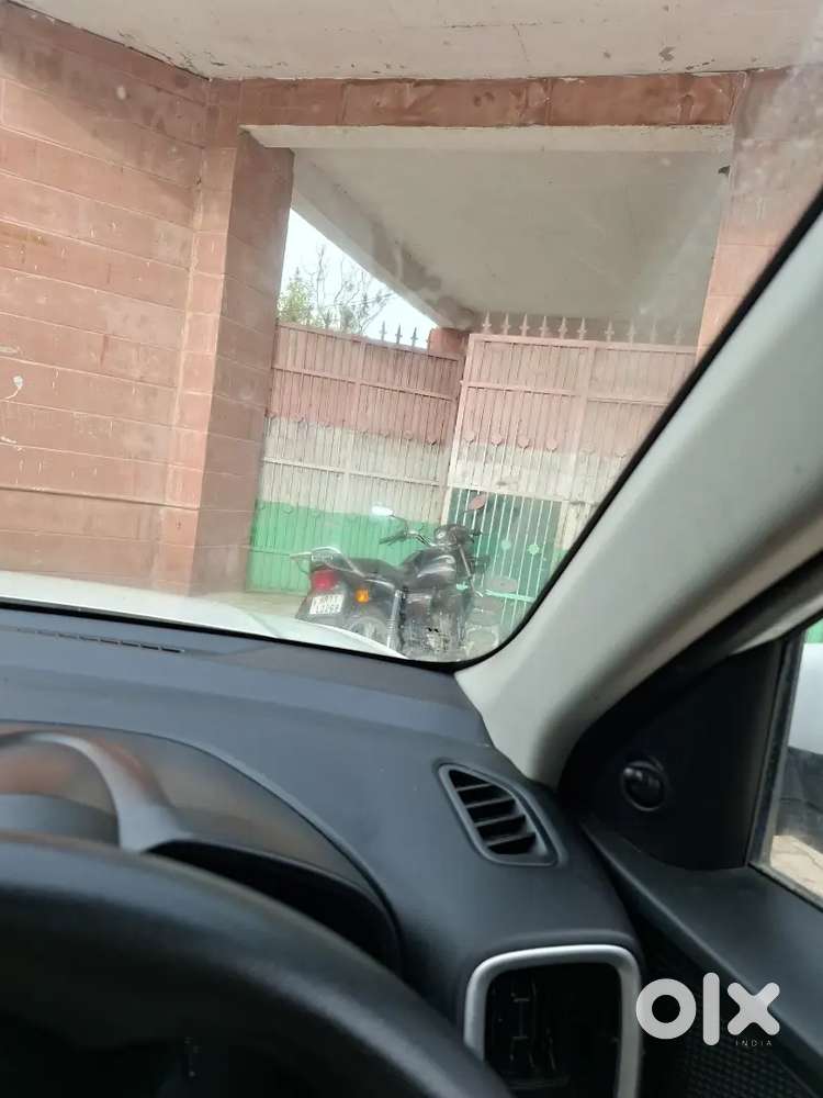 Hyundai Venue 2020 Petrol 35000 Km Driven