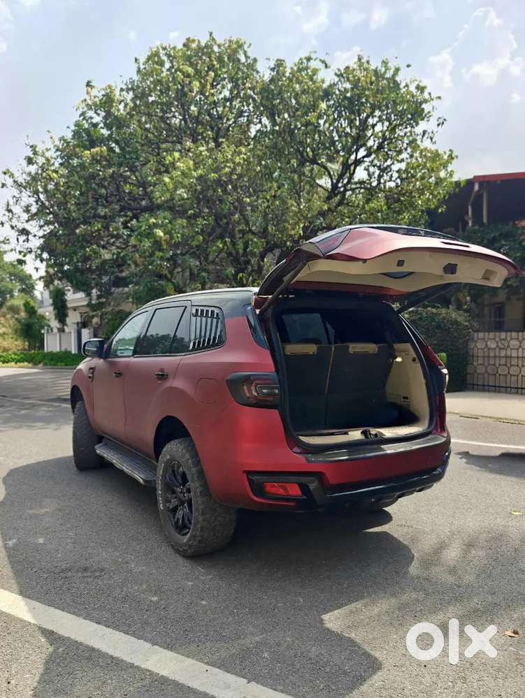 Ford Endeavour 3.2titanium+ At Matte Red Modified Beast New Condition
