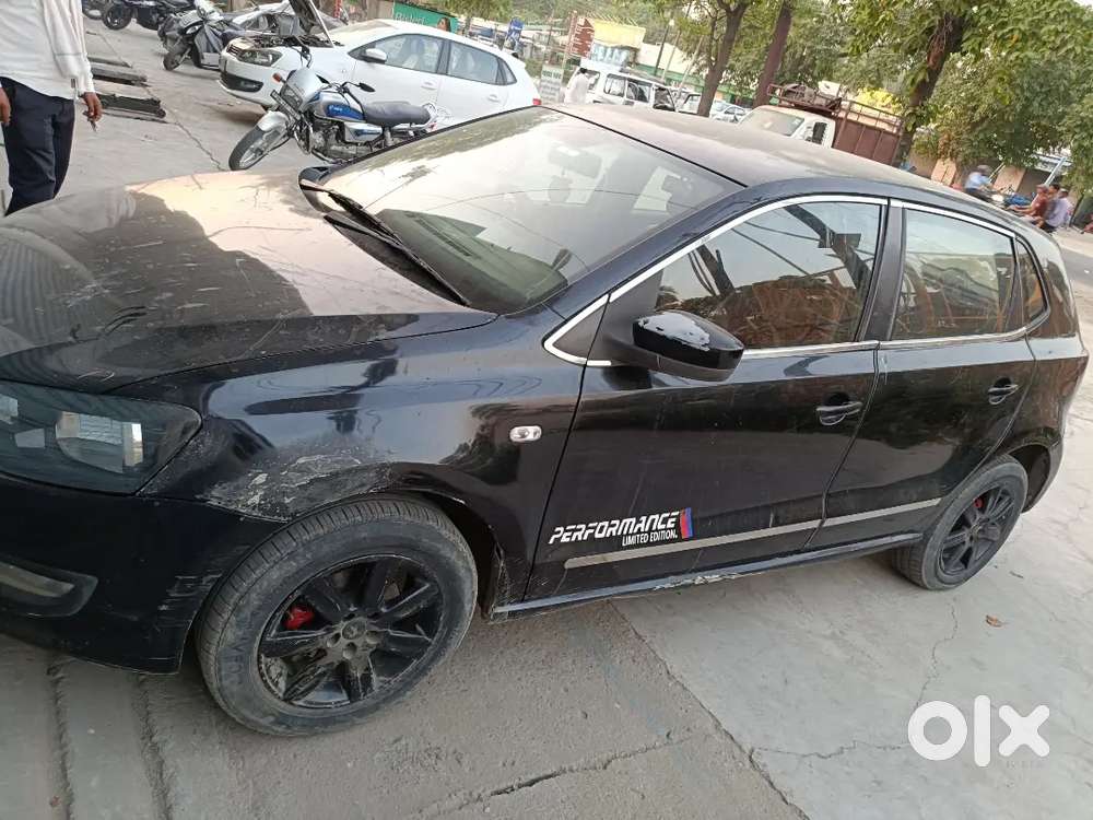 Kcar M Koi Bhi Kami Nhi H Ac Bhi Chalu H
