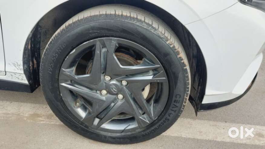 Hyundai I20 Sportz 1.2 Mt, 2023, Petrol