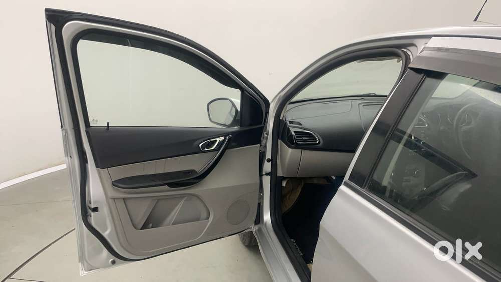 Tata Tiago 1.2 Revotron Xz Wo Alloy, 2019, Petrol