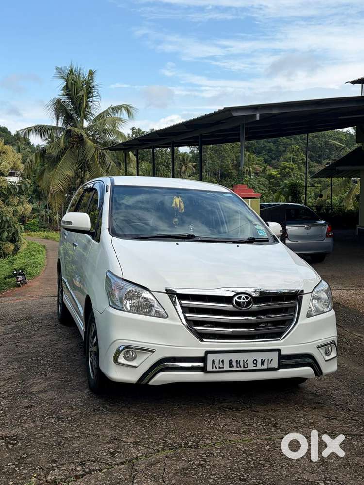 Toyota Innova 2.5 Vx 7 Seater Bs Iv, 2015, Diesel