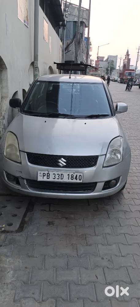 Maruti Suzuki Swift Dzire 2010 Silver Colour