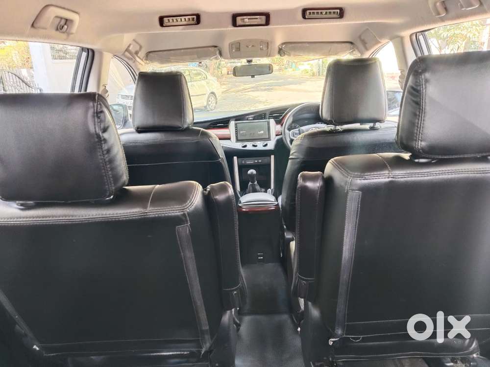 Toyota Innova Crysta 2.4 G Mt, 2016, Diesel