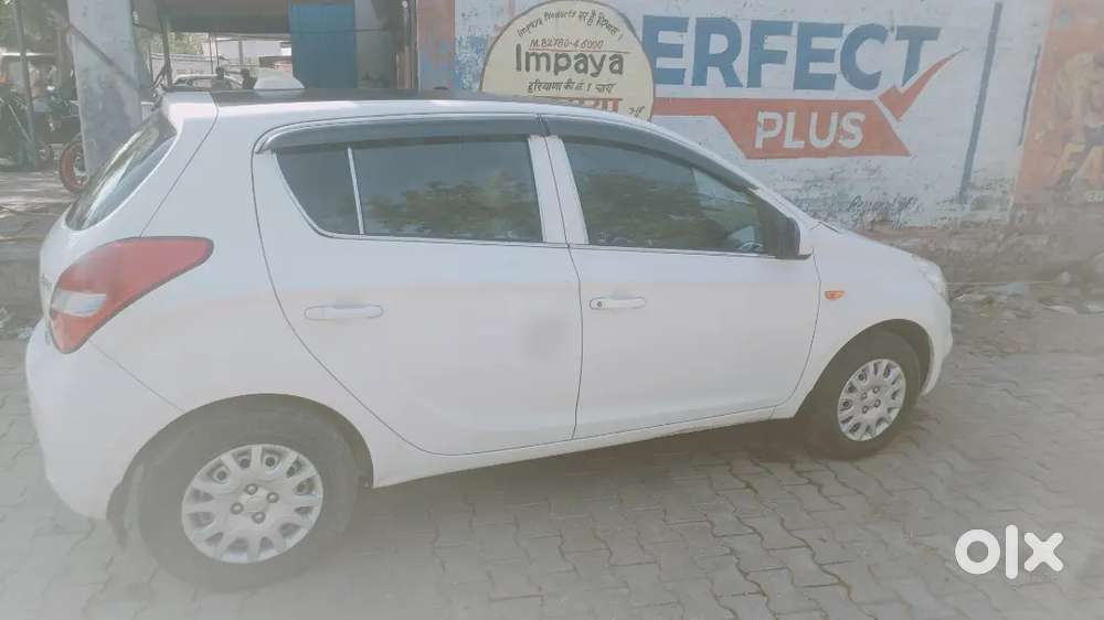 Hyundai I20 Magna Petrol 2012