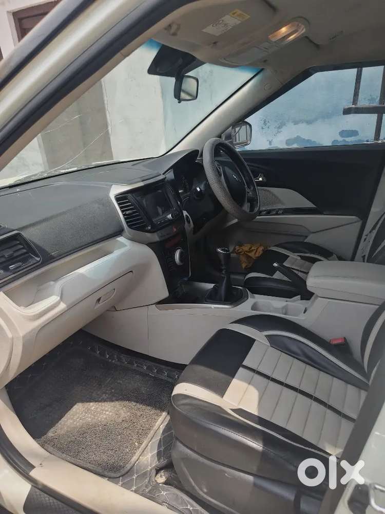 Xuv 300 W8 Diesel Car