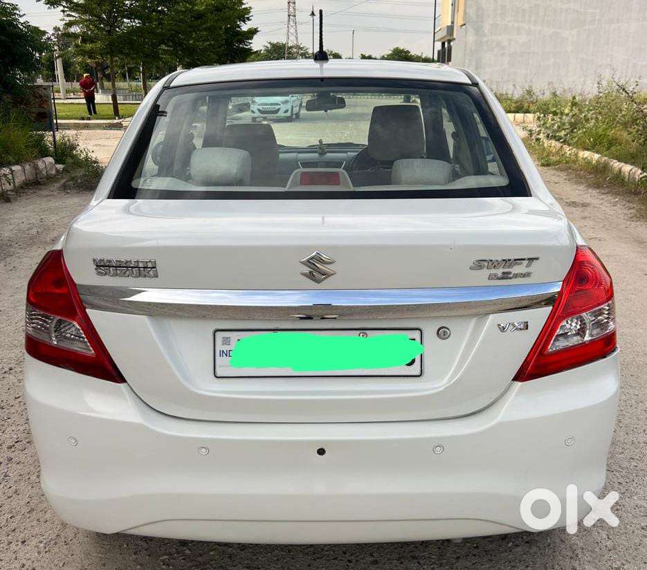Maruti Suzuki Swift Dzire 1.2 Vxi Bsiv, 2015, Petrol