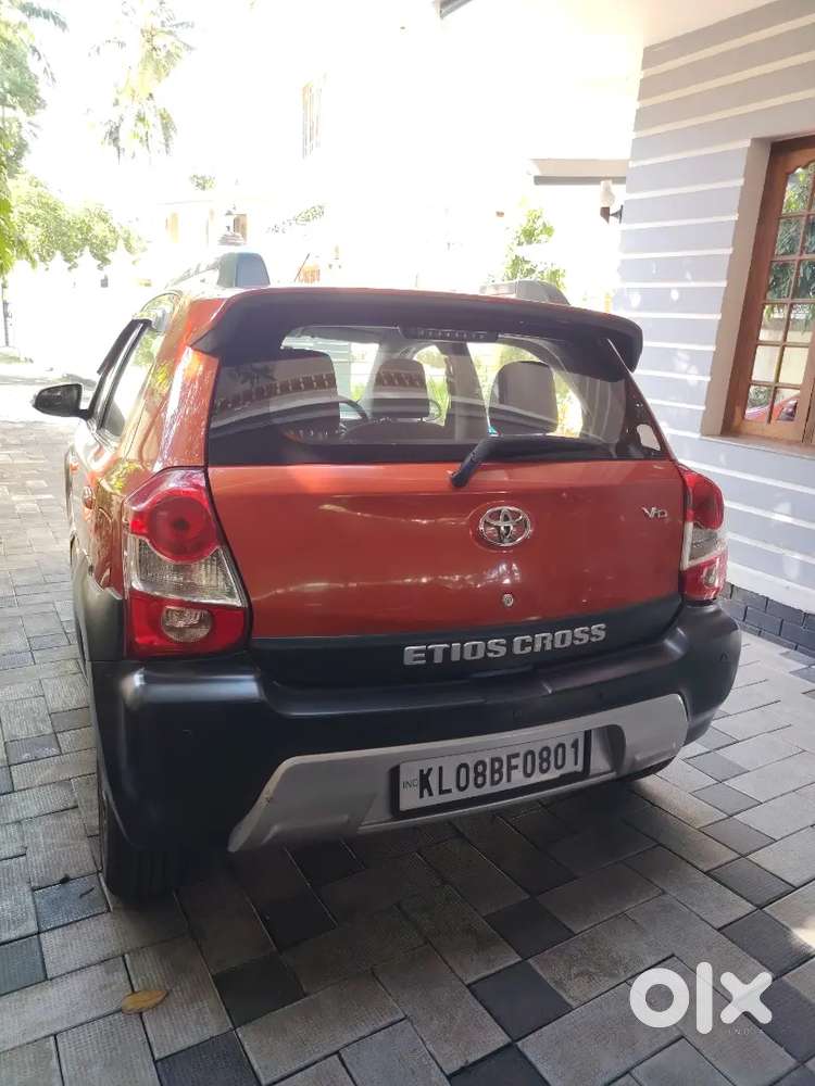 Etios Cross