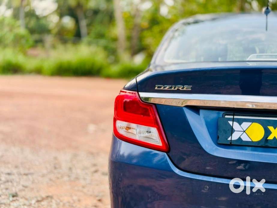 Maruti Suzuki Dzire Vxi Ags, 2022, Petrol