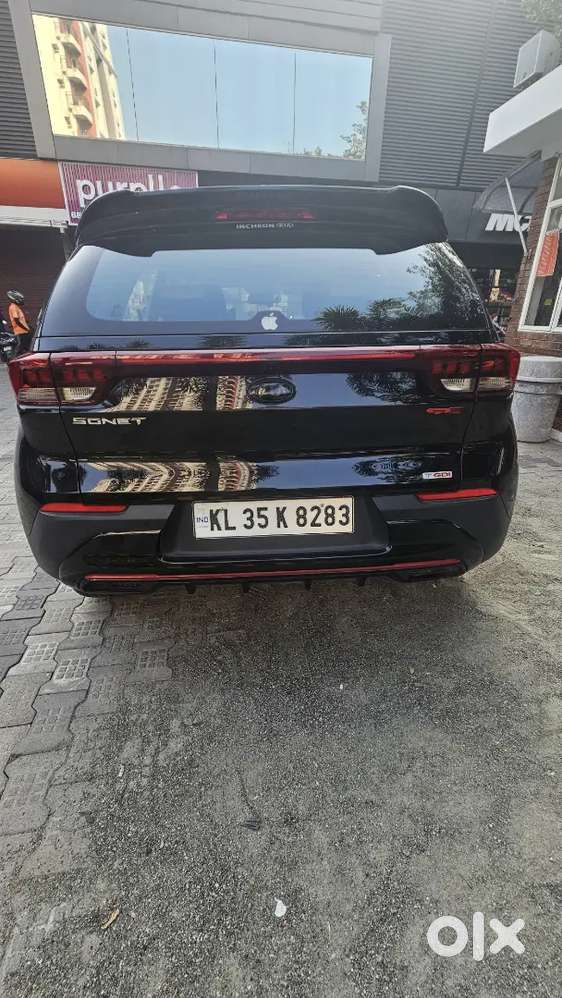 Kia Sonet Imt Petrol With Sunroof & Only 45000 Km Driven Single Owner