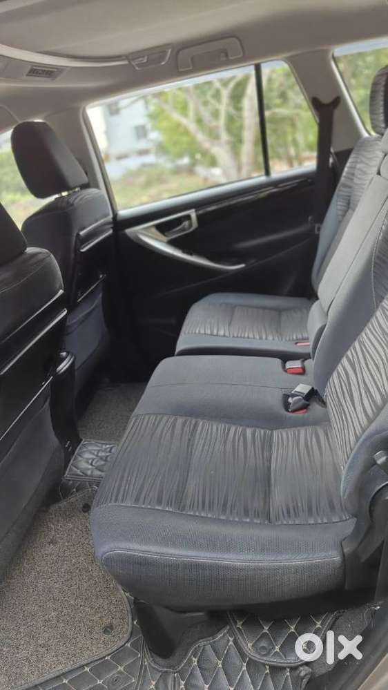 Toyota Innova Crysta 2.4 Vx Mt 8s, 2017, Diesel