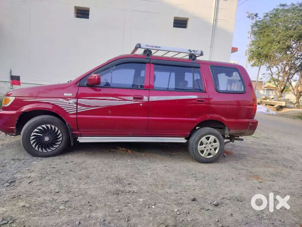 Chevrolet Tavera Neo 2016 Diesel 200000 Km Driven