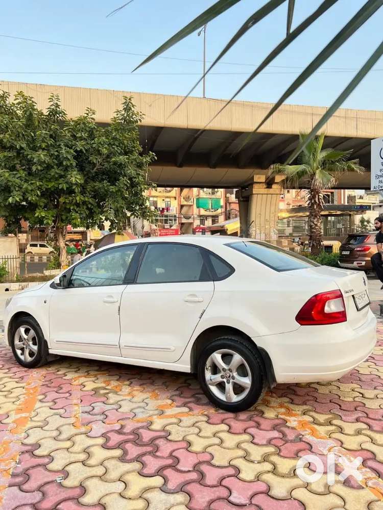 Skoda Rapid Ambition 2014