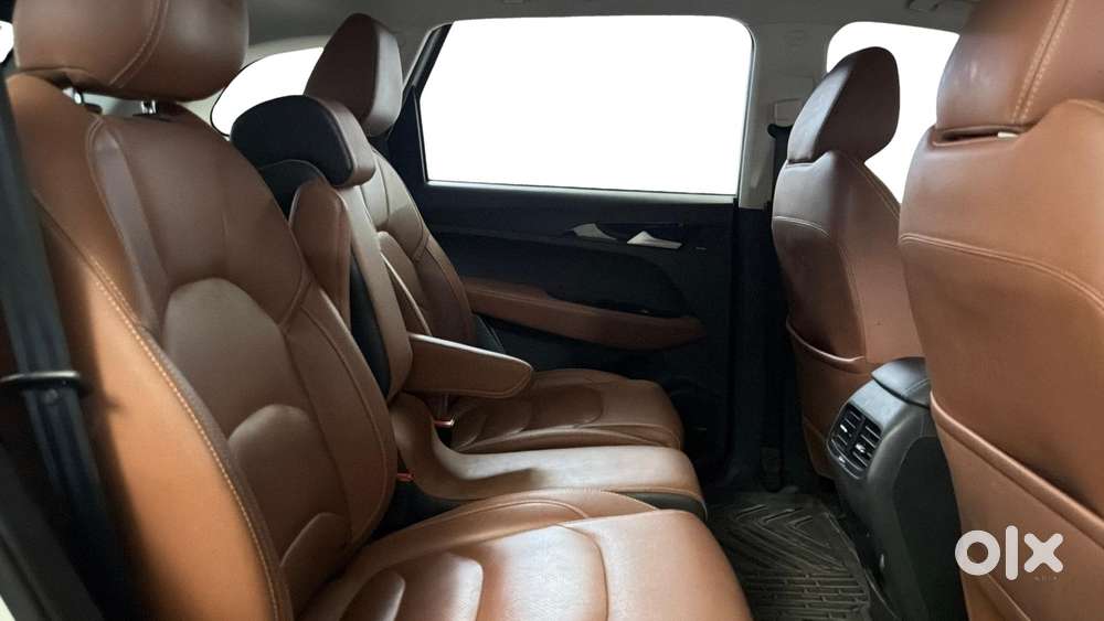 Mg Hector Plus 1.5 Sharp Turbo Cvt 6 Str, 2022, Petrol