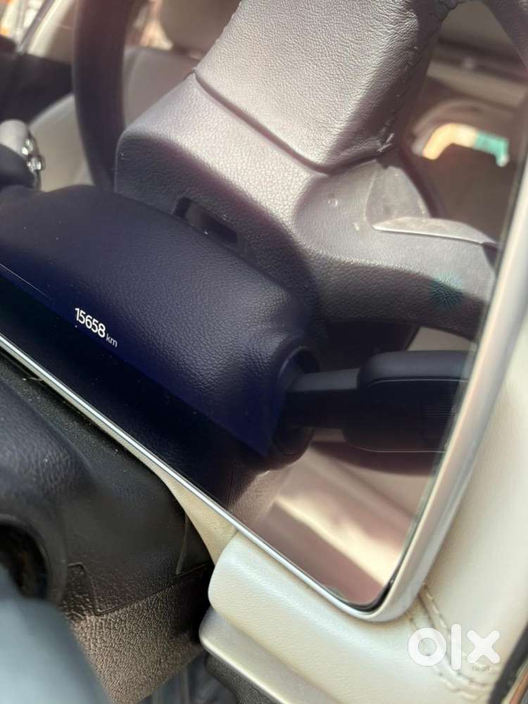 Mahindra Xuv700 Ax7l 2025 Petrol 15000 Km Driven
