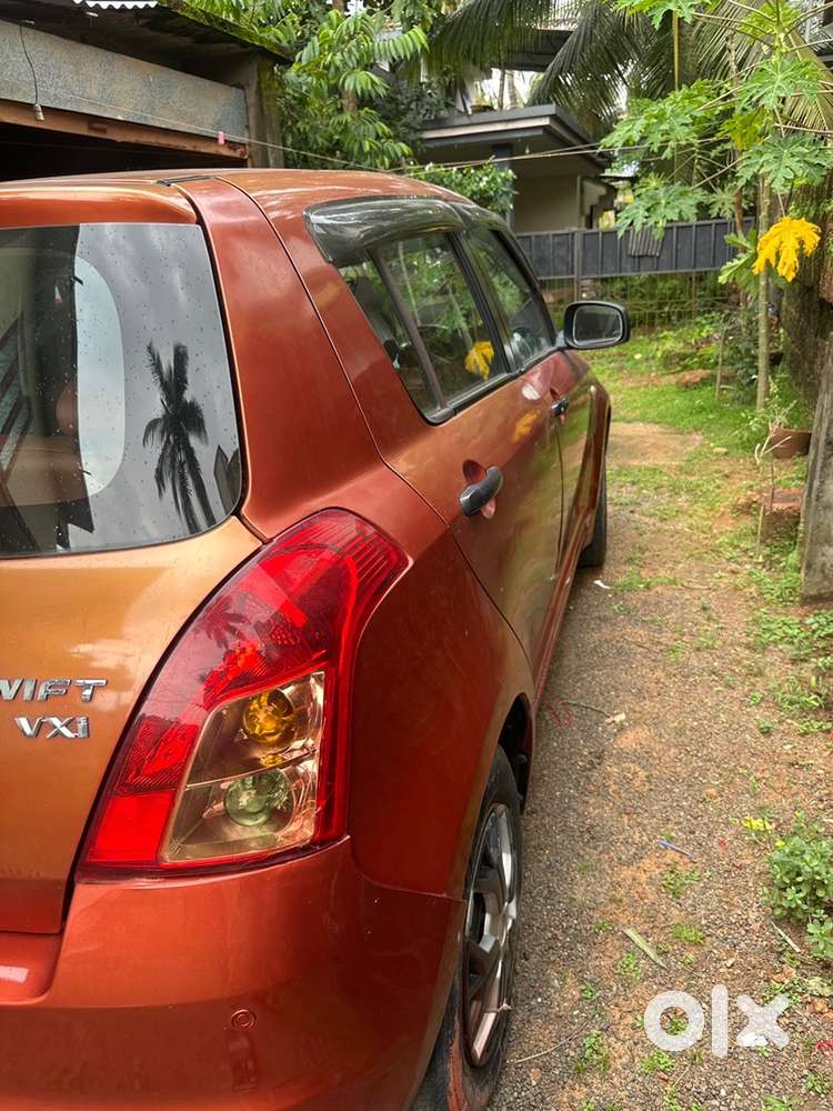 Maruti Suzuki Swift Petrol 2010