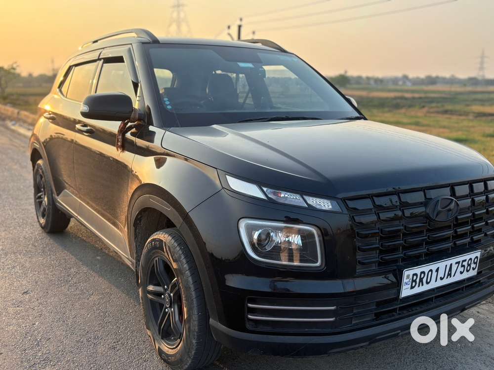Hyundai Venue Petrol 2024
