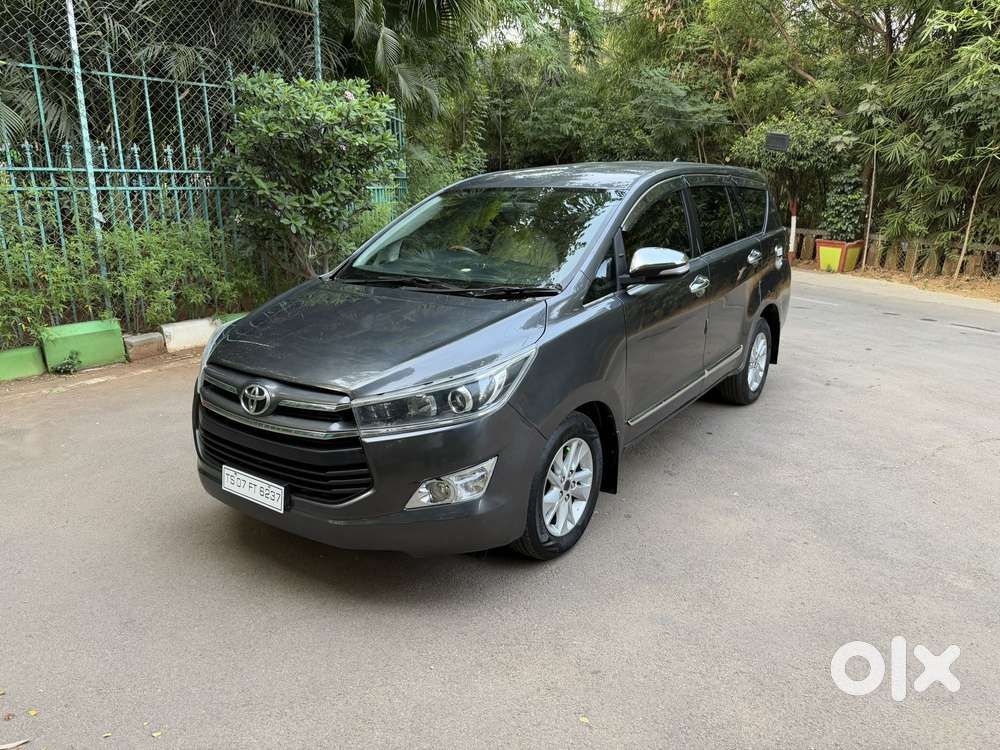 Toyota Innova Crysta 2.4 V 8 Str, 2017, Diesel