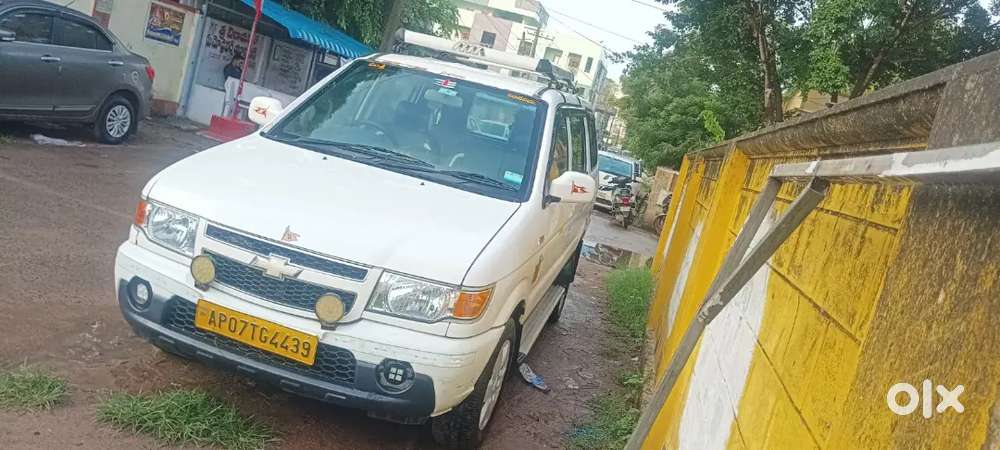 Chevrolet Tavera 2016 Diesel 215000 Km Driven
