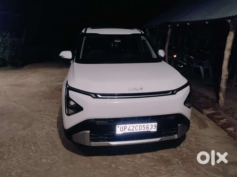 Kia Carens Clavis 2026 Petrol 3600 Km Driven