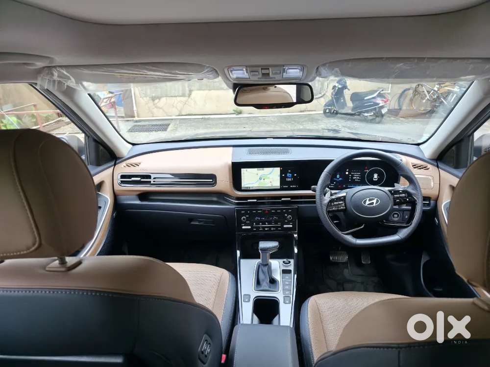 Hyundai New Alcazar Petrol 1.5dct Oct2024 Signature In Excellent Cond.