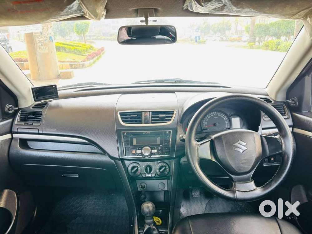 Maruti Suzuki Swift Lxi Optional-o, 2017, Petrol