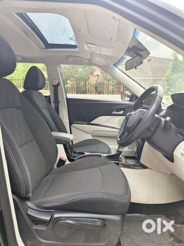 Mahindra Xuv 3xo Ax5 Pm At, 2024, Petrol
