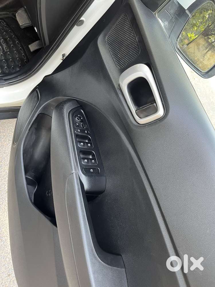 Hyundai Venue Sx+ At, 2019, Petrol