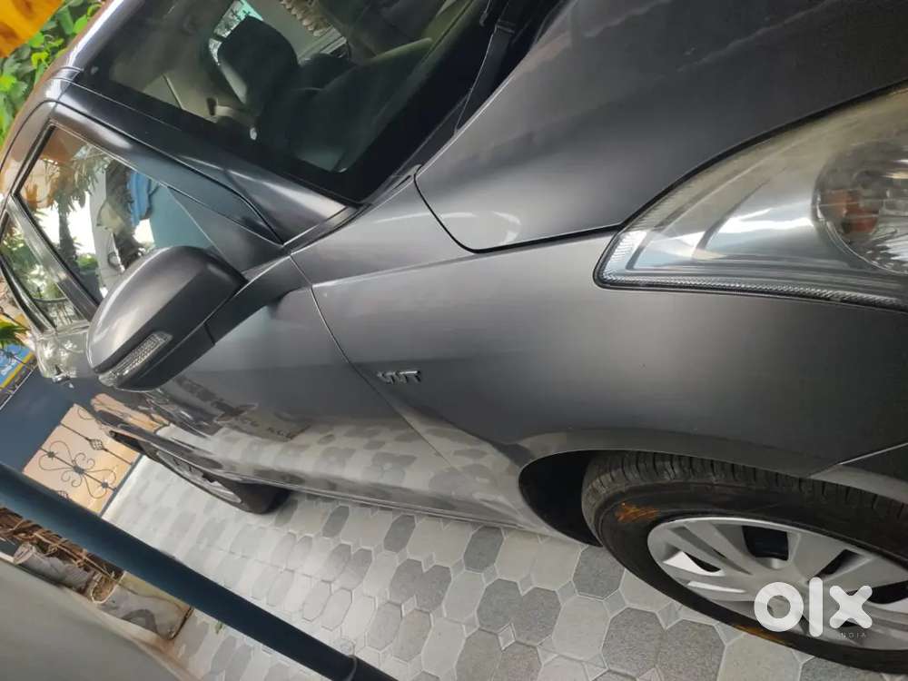Maruti Suzuki Swift Vxi 2012
