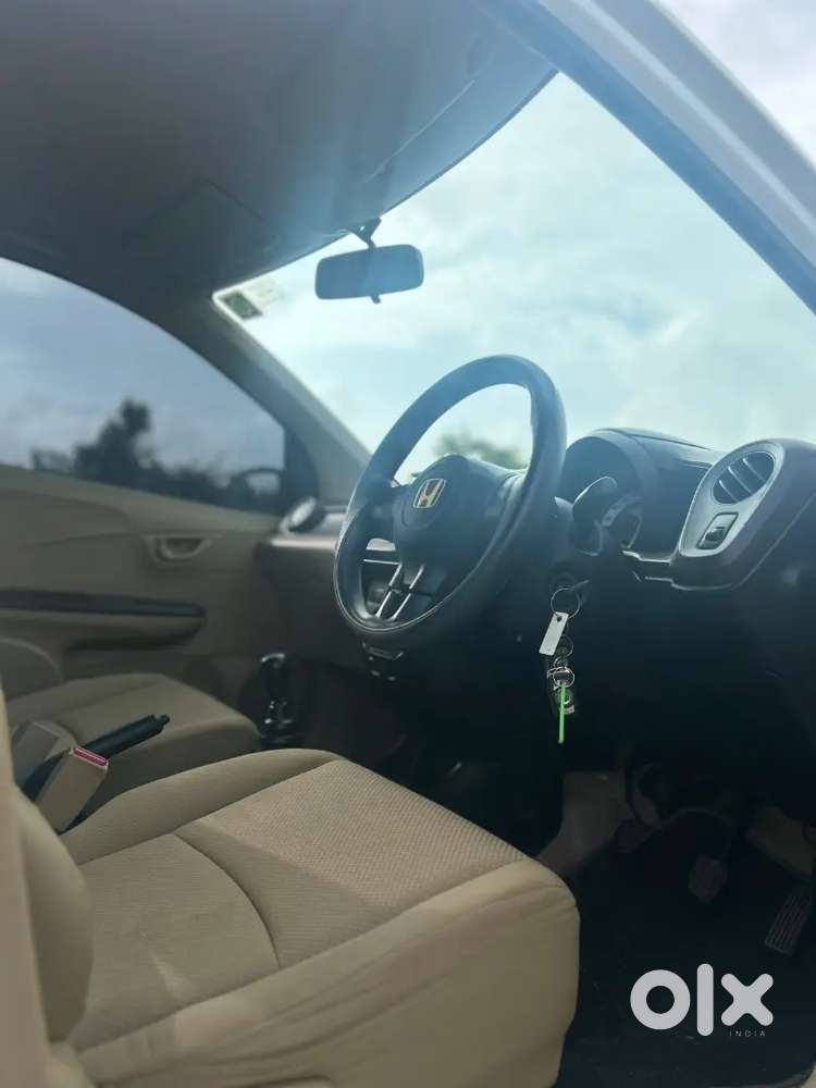 Honda Brio Petrol 1.2 Mt 2012