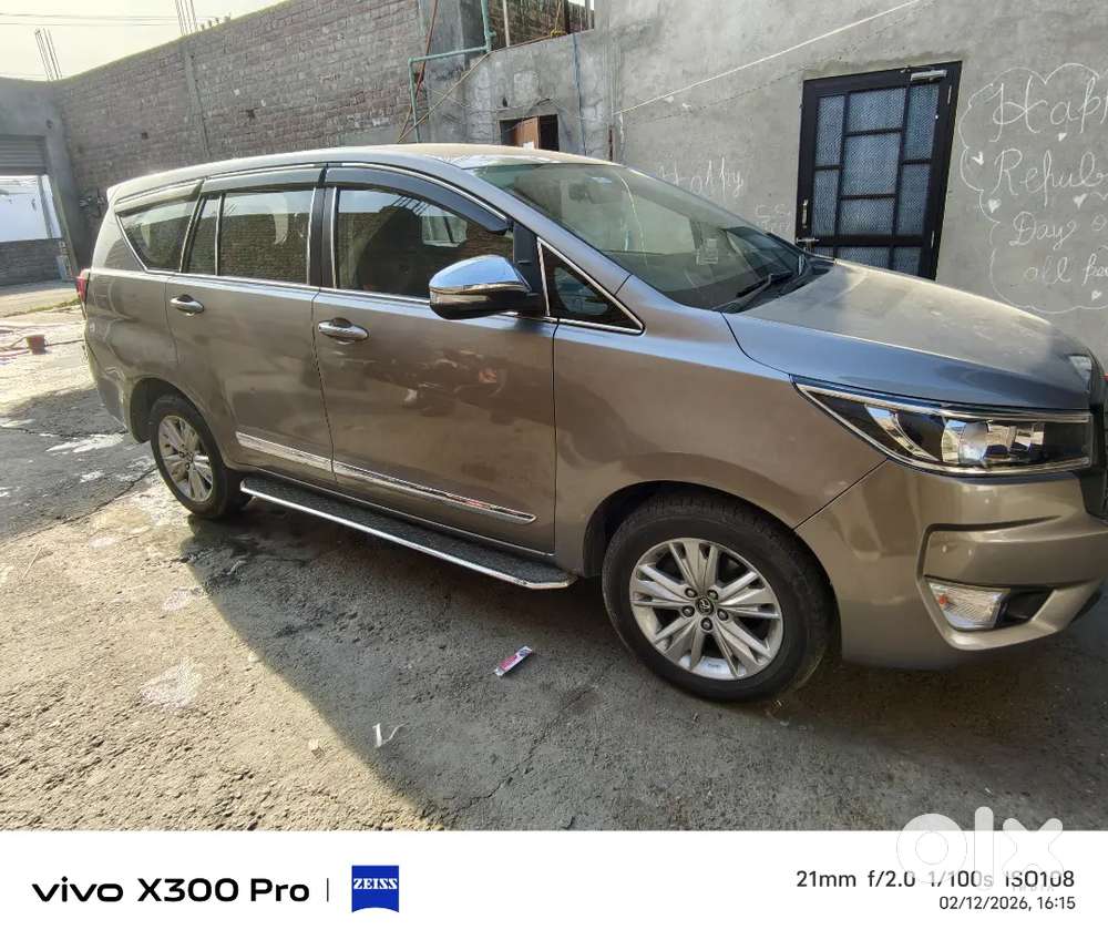 Toyota Innova Crysta 2017 Diesel Well Maintained