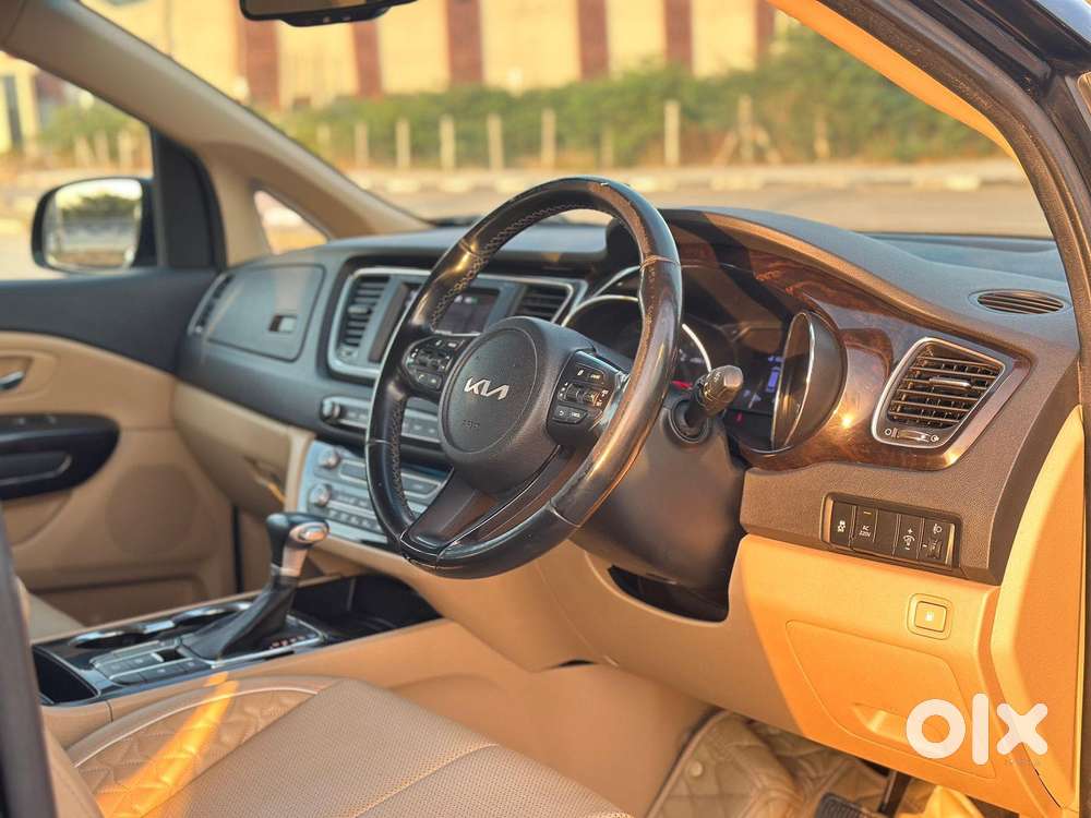 Kia Carnival Limousine Plus 7 Str, 2022, Diesel