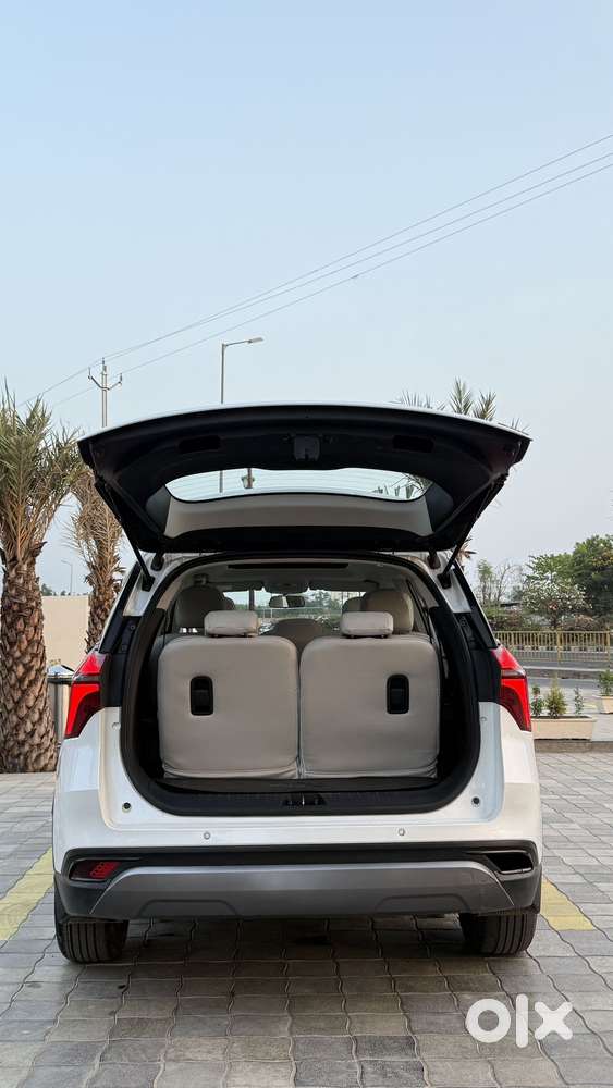 Mahindra Xuv700 2.2 Ax 5 Diesel At 7 Str, 2024, Diesel