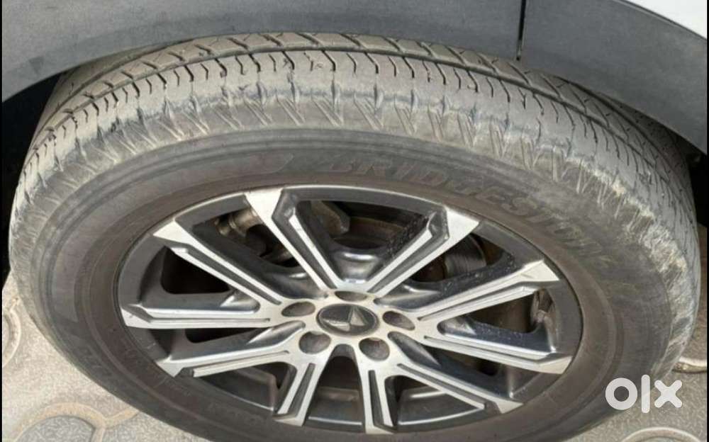 Mahindra Xuv700 2.0 Ax 7 Petrol At Luxury Pack Str, 2023, Petrol