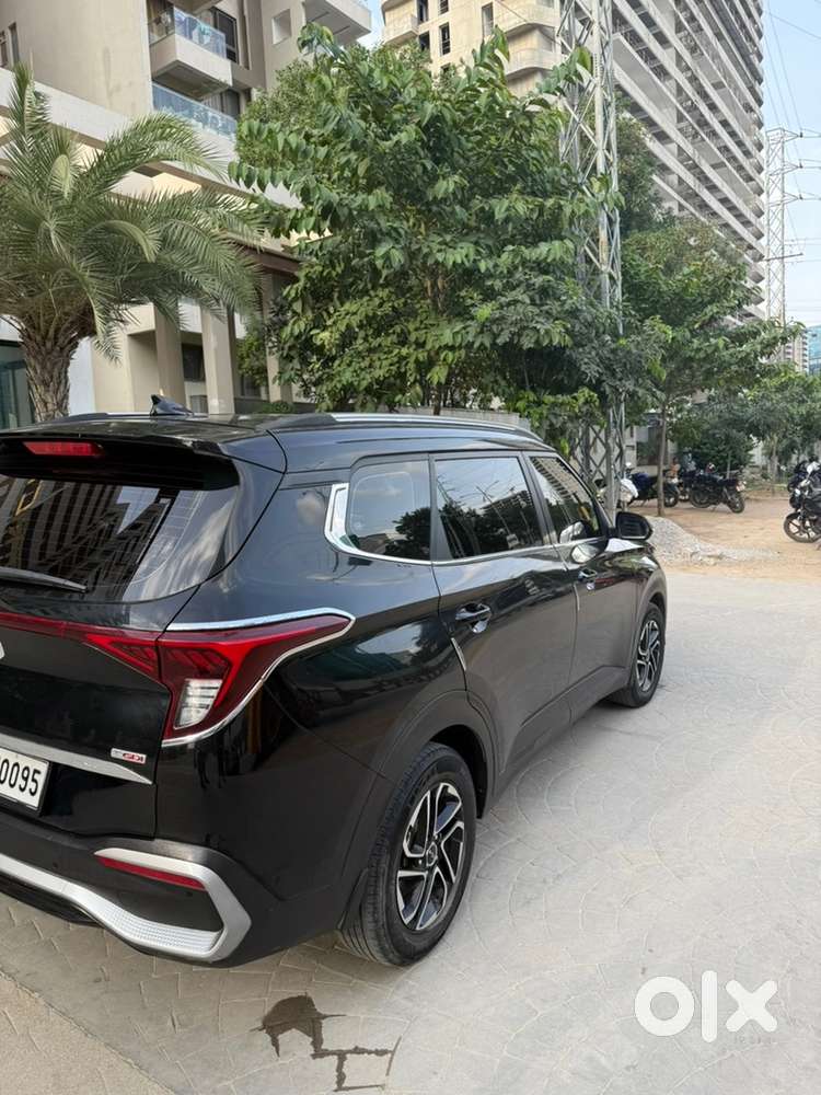Kia Carens 2022 Drives
