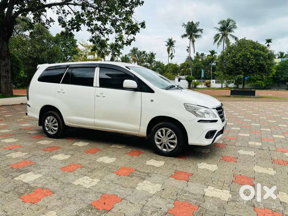 Toyota Innova 2.5 E 2016 Diesel