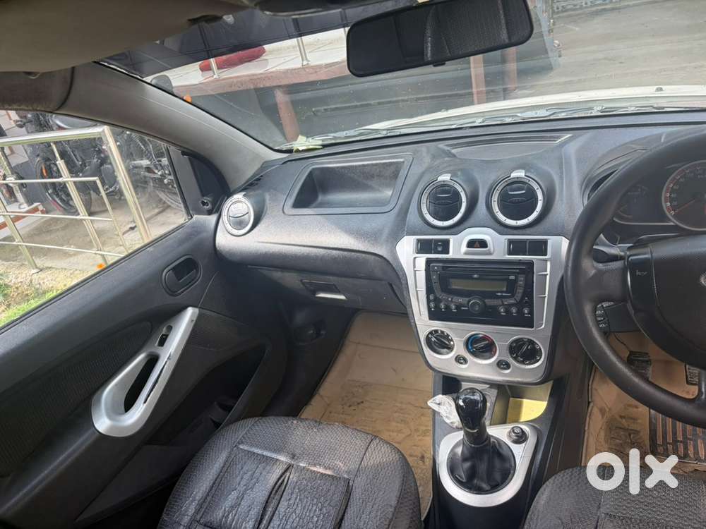 Ford Figo Petrol 2014