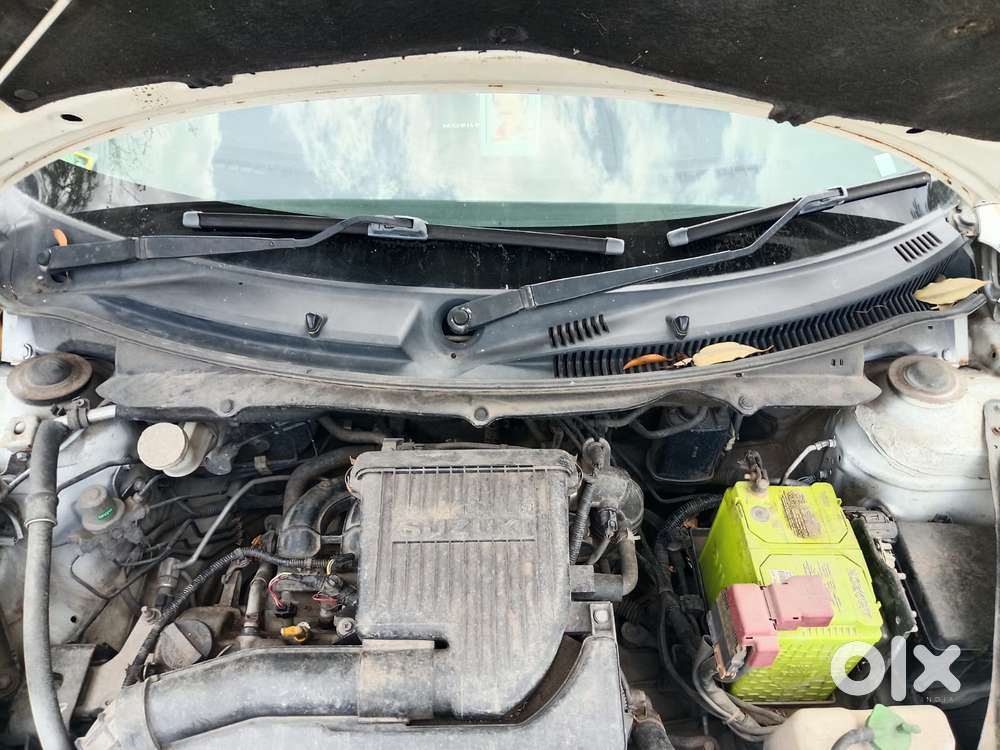 Maruti Suzuki Swift Vxi + Manual, 2013, Petrol