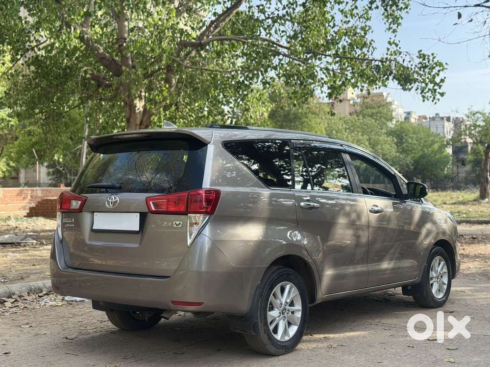 Toyota Innova Crysta 2.4 Vx Mt, 2019, Diesel
