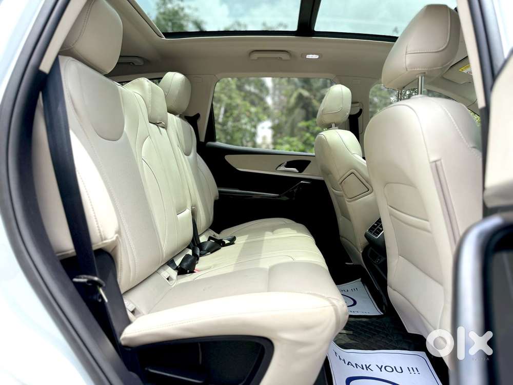 Mahindra Xuv700 2.2 Ax 7 Diesel At Luxury Pack Str, 2022, Diesel