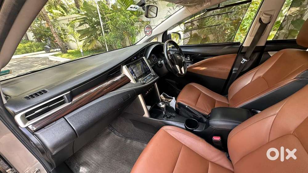Toyota Innova Crysta 2.8z Automatic, 2017, Diesel