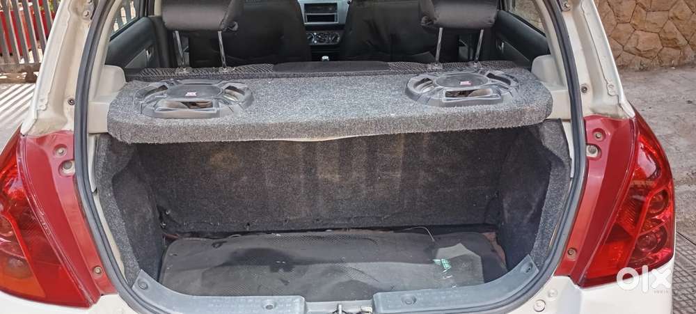 Maruti Suzuki Swift Vxi 1.2 Abs Bs-iv, 2011, Petrol