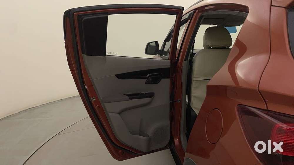 Mahindra Kuv 100 2016-2017 Mfalcon G80 K6 5str, 2016, Petrol