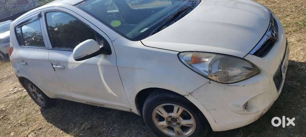 Hyundai I20 2010-2012 1.2 Sportz, 2011, Petrol