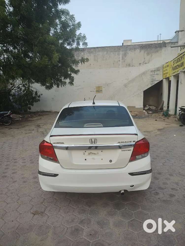 Honda Amze Diesal 25 Mailge 1 St Owner No Any Work