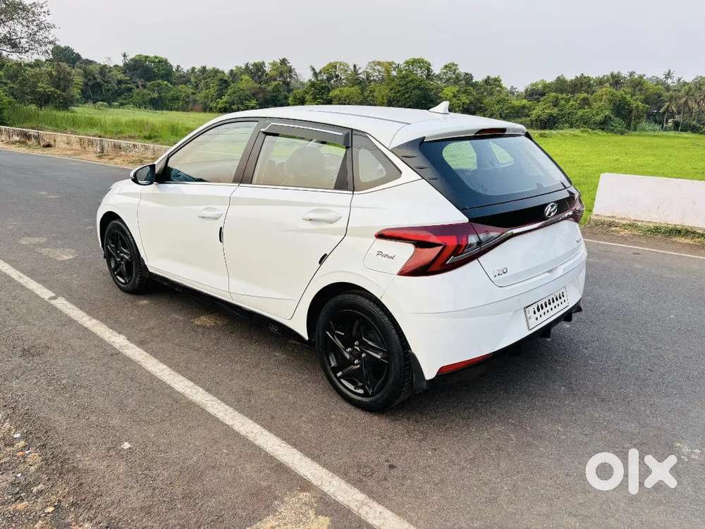Hyundai I20 2022 Petrol 68000 Km Driven Well Maintained