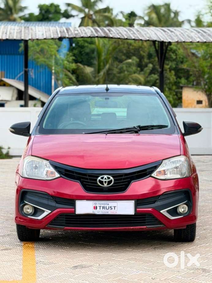 Toyota Etios Liva 1.2 V Dual Tone, 2017, Petrol